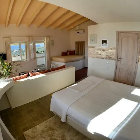 Golden Sea View Suites Tsakei Exterior photo