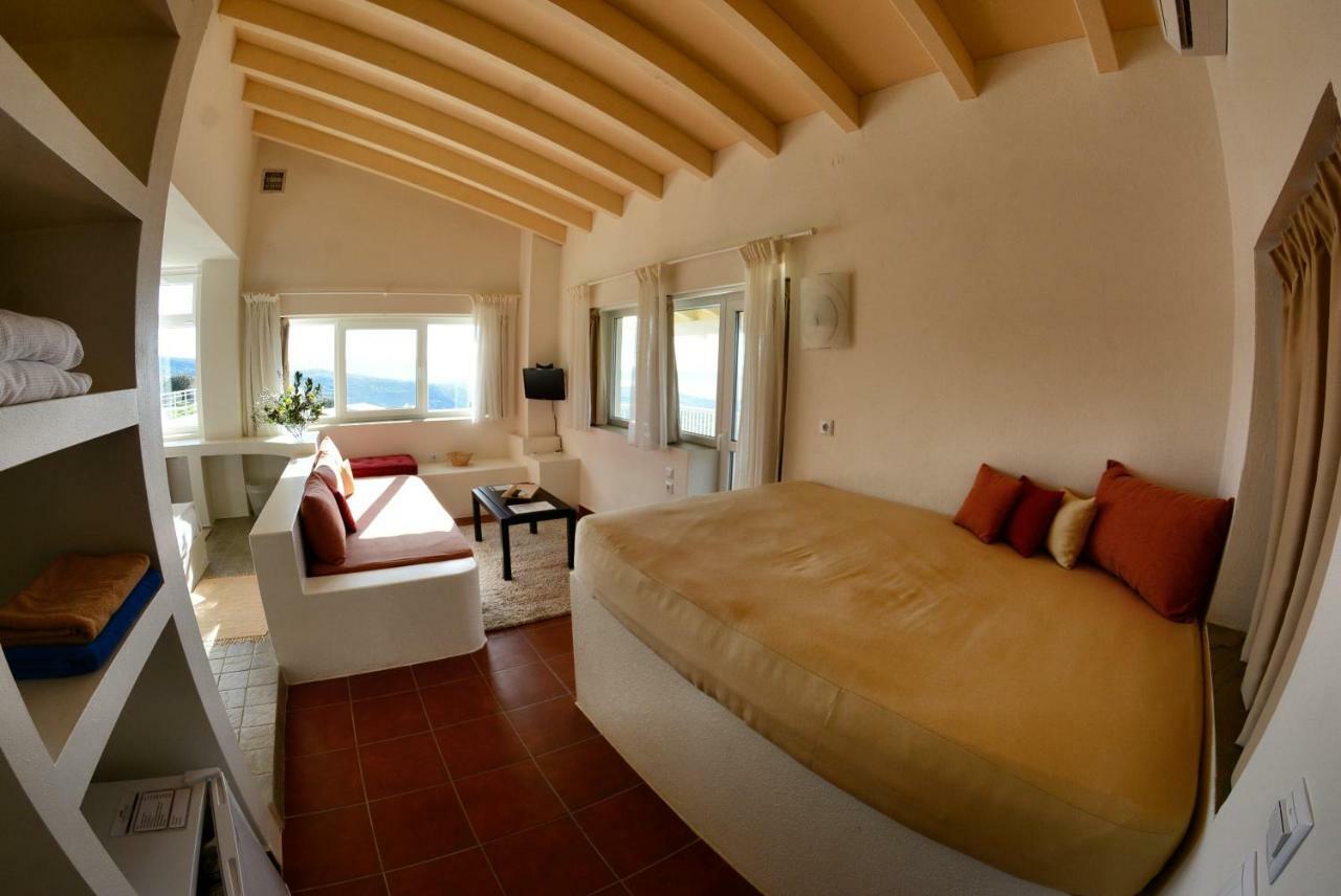 Golden Sea View Apartment