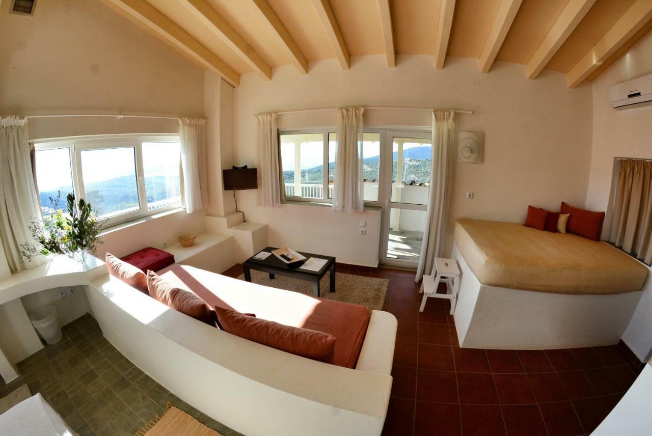 Golden Sea View Apartment Tsakei